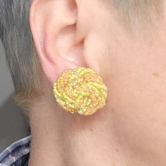 Vintage Glass Seed Beads Two Toned Golden Handmade Love Knot Clip-On Earrings - Picture 5 of 10